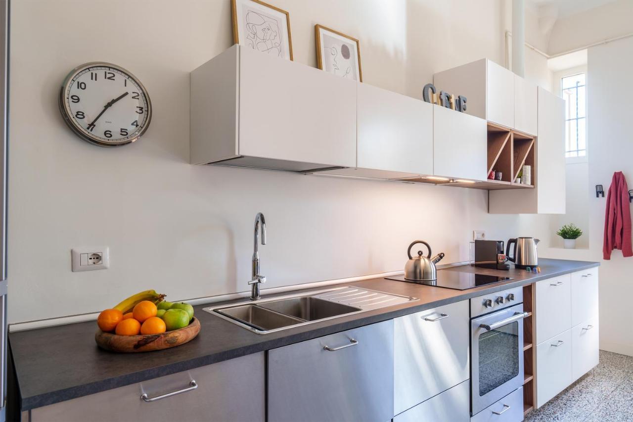 Duomo/Navigli Casa Elegante In Zona Tortona Apartment Milan Bagian luar foto