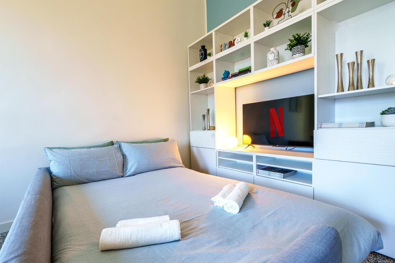 Duomo/Navigli Casa Elegante In Zona Tortona Apartment Milan Bagian luar foto